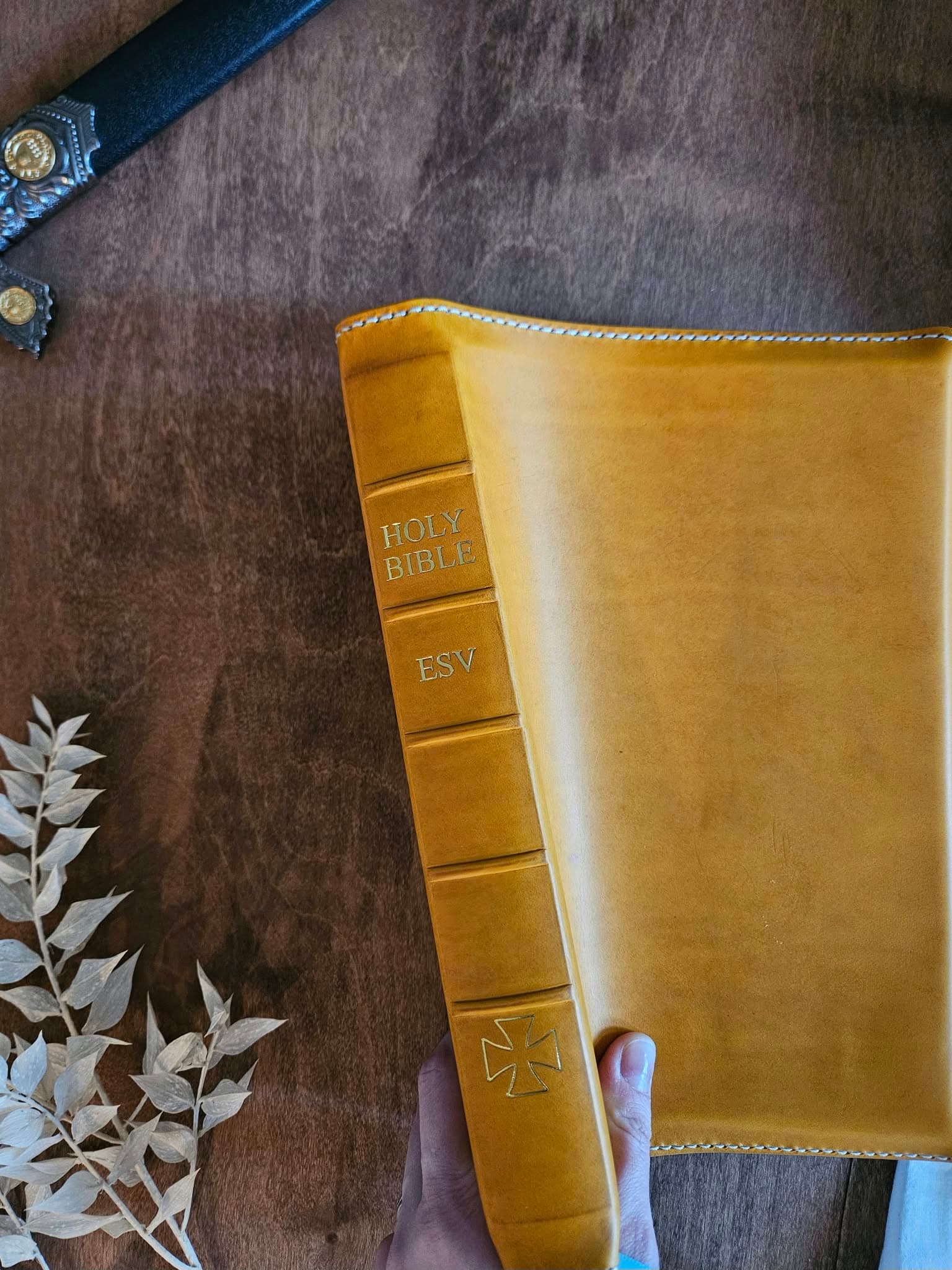 ESV Creeds and Confessions Bible Rebind - Yellow Badalassi Carlo view 4