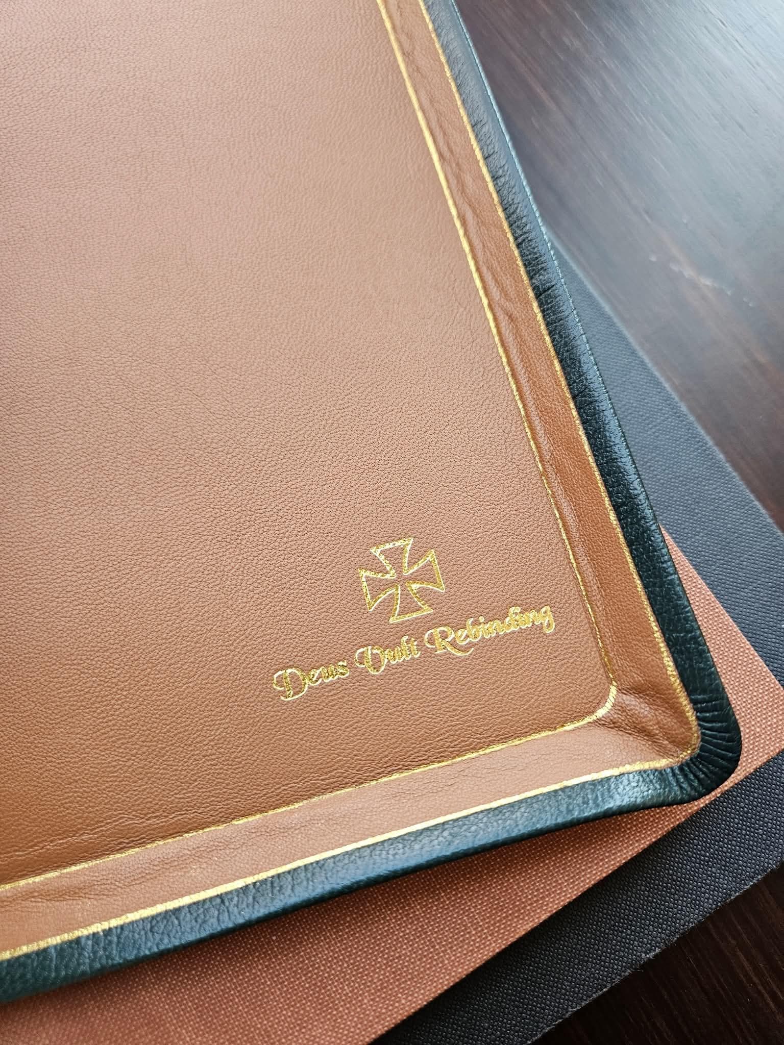 ESV Crossway Student Study Bible Rebind - Forest Green view 3