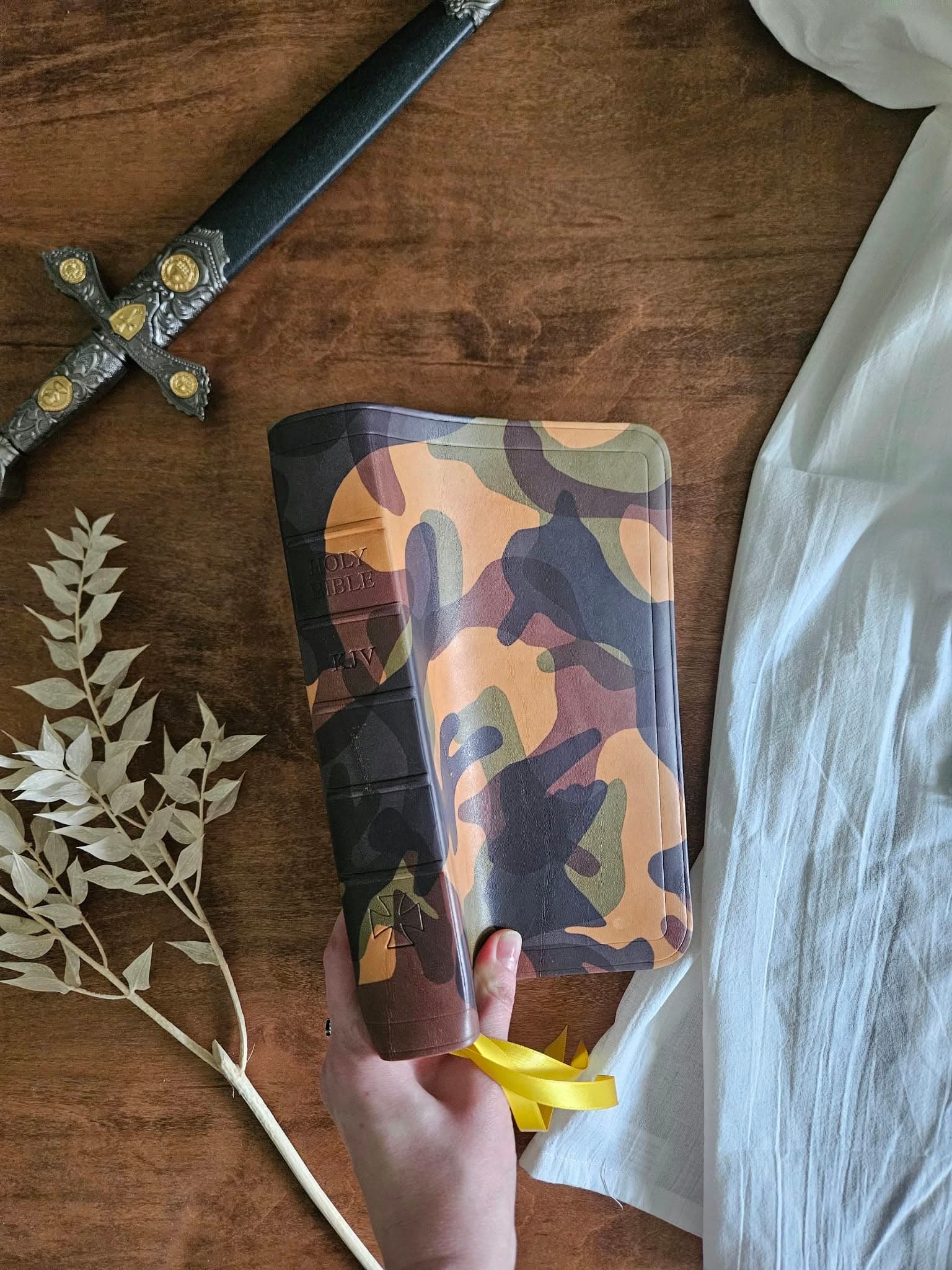 KJV, Personal Size Reference Bible Rebind, Sovereign Collection - Camouflage view 1