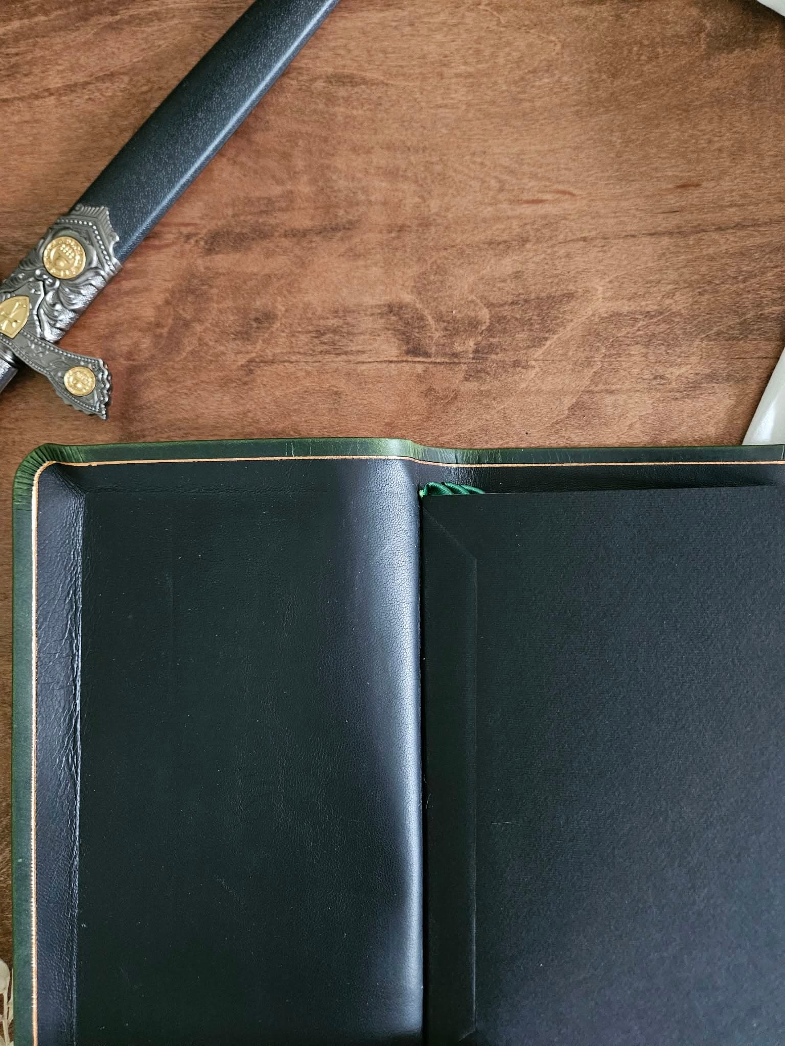 KJV, Personal Size Reference Bible Rebind, Sovereign Collection in Emerald view 6