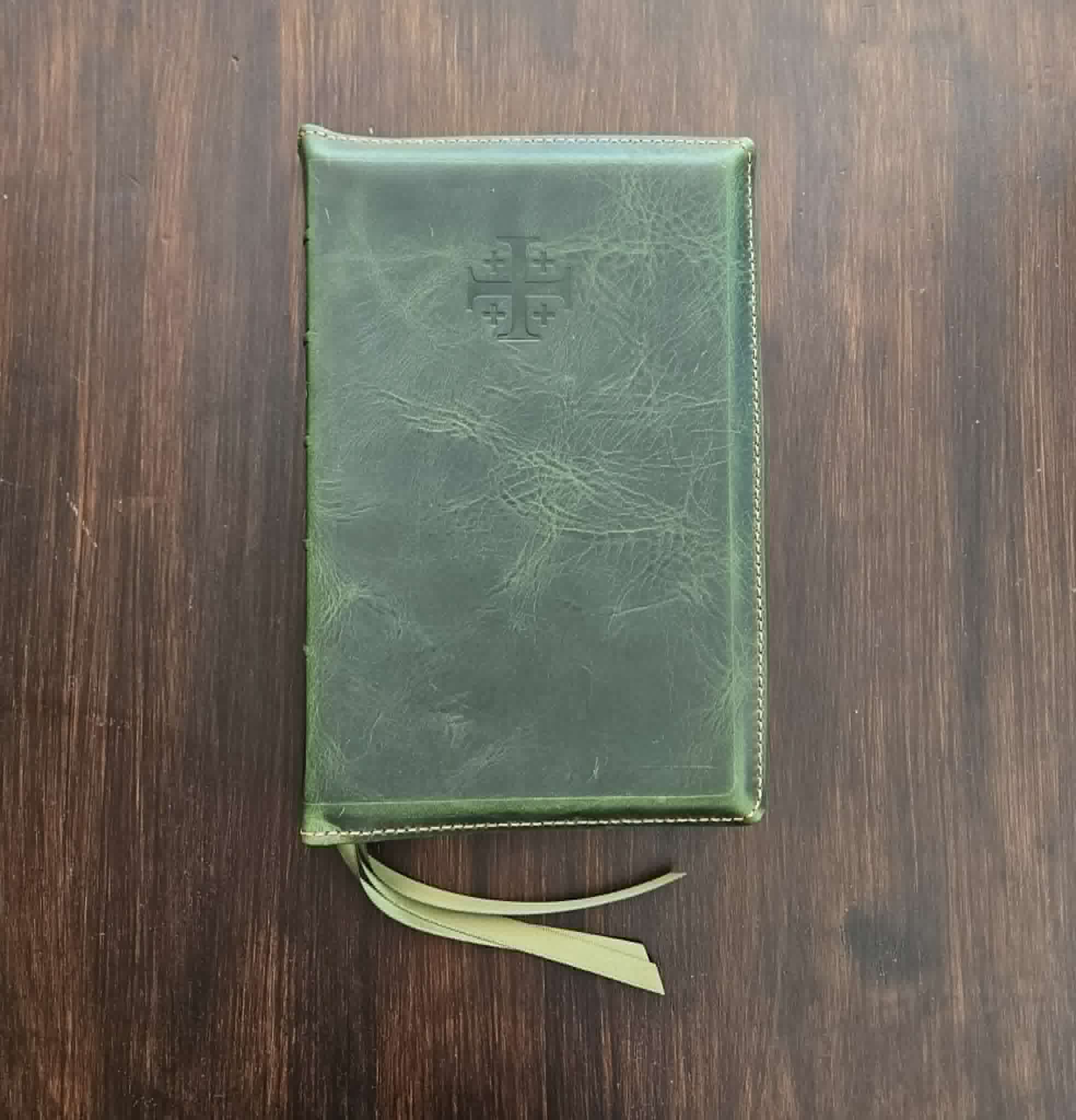 NRSV, Great Quotes Catholic Bible: Holy Bible view 4