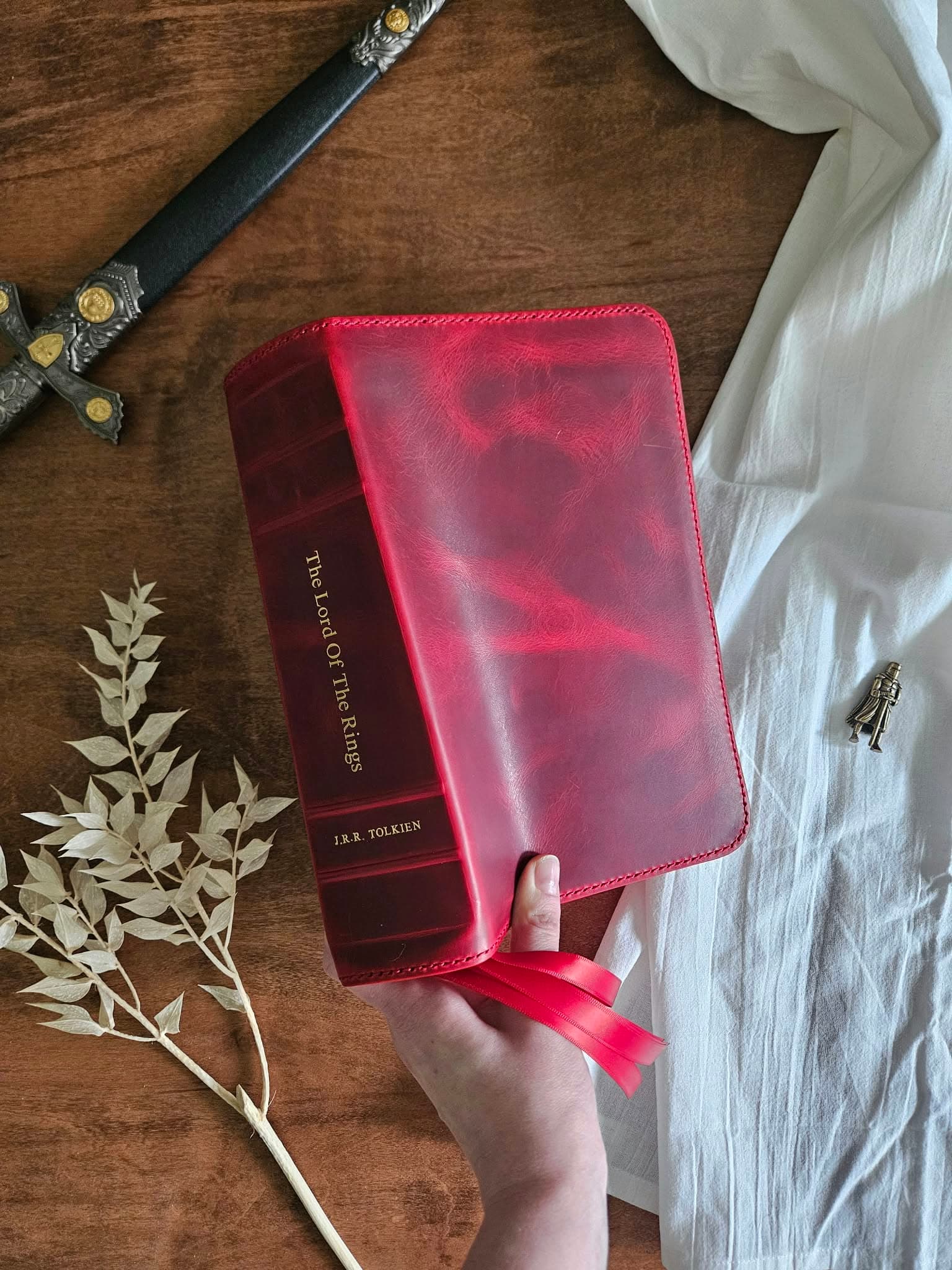 The Lord of the Rings Illustrated Rebind in Red view 1