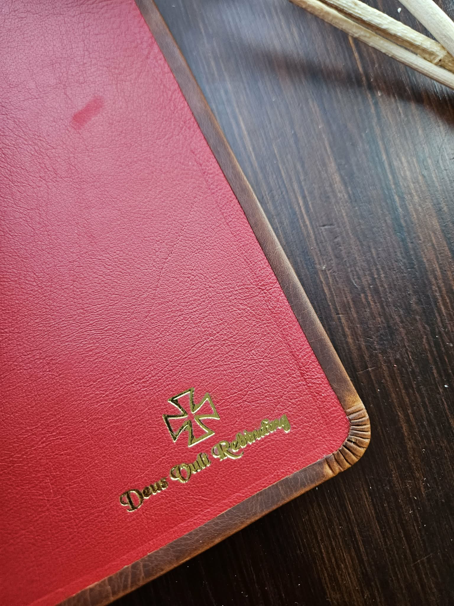 Thomas Nelson- NKJV Journaling Bible / Reference Bible / Single Column/ Waxy Olmo, Nappa Lamb Red view 7